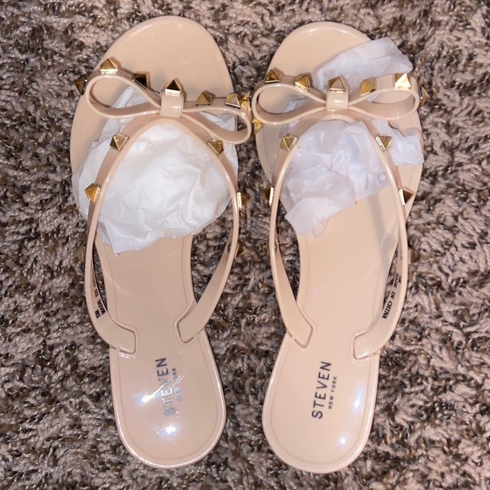 Brand New Steve Madden sandals